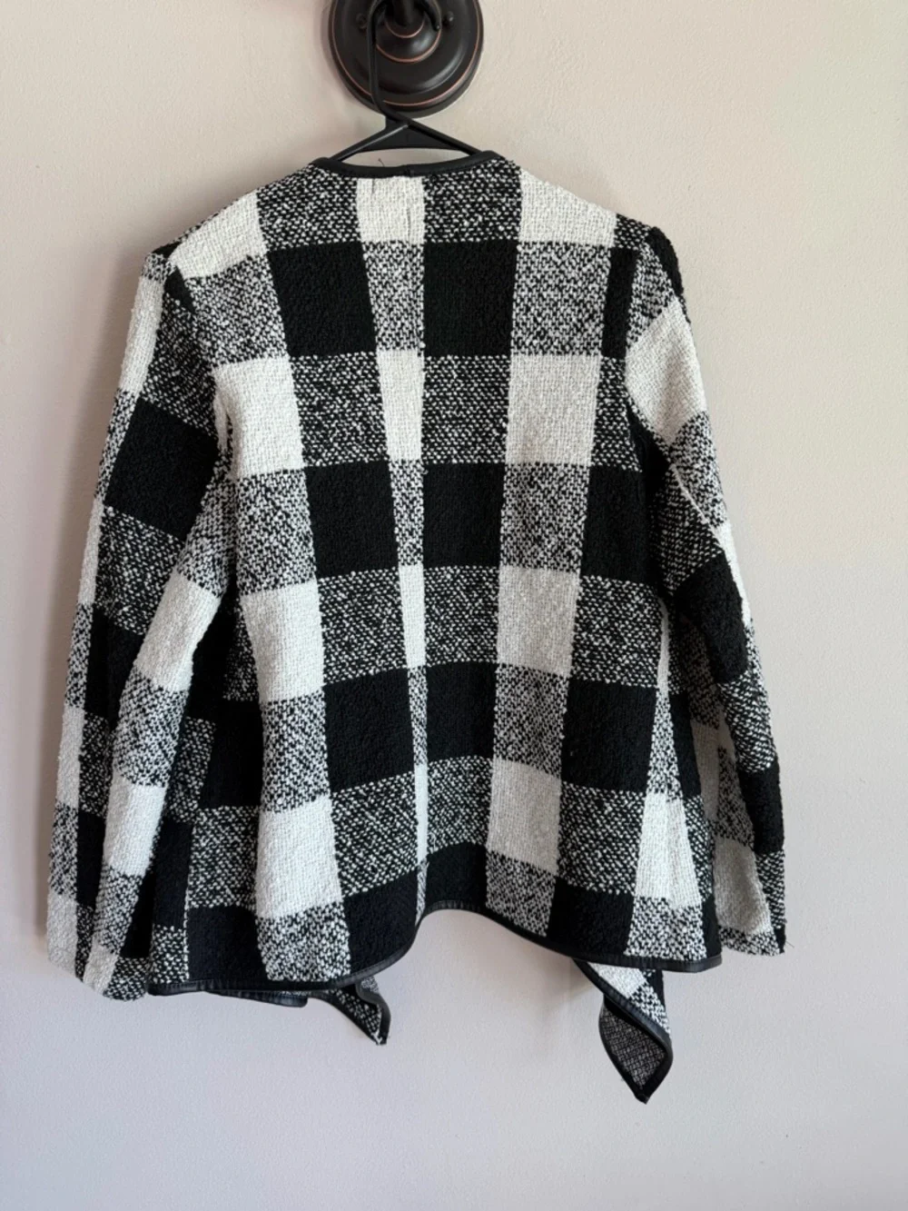 Carmin Buffalo Plaid Draped Open Front Cardigan Black White Faux Leather Trim M - Picture 4 of 4